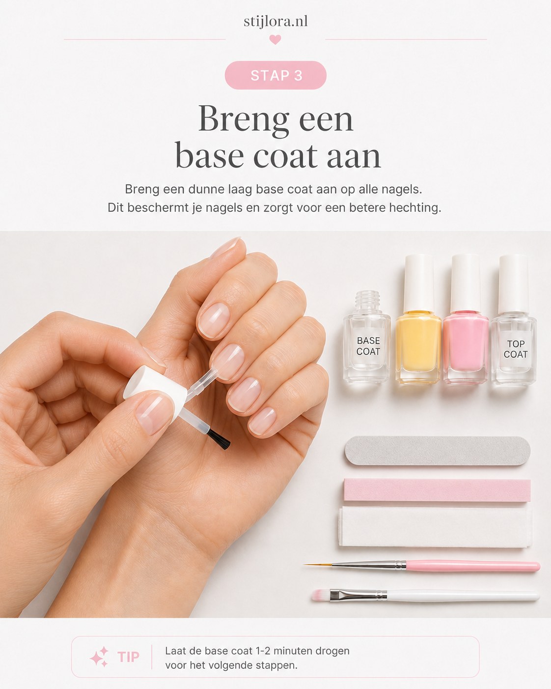 Een dunne laag base coat aanbrengen voor een betere hechting van de roze strepen