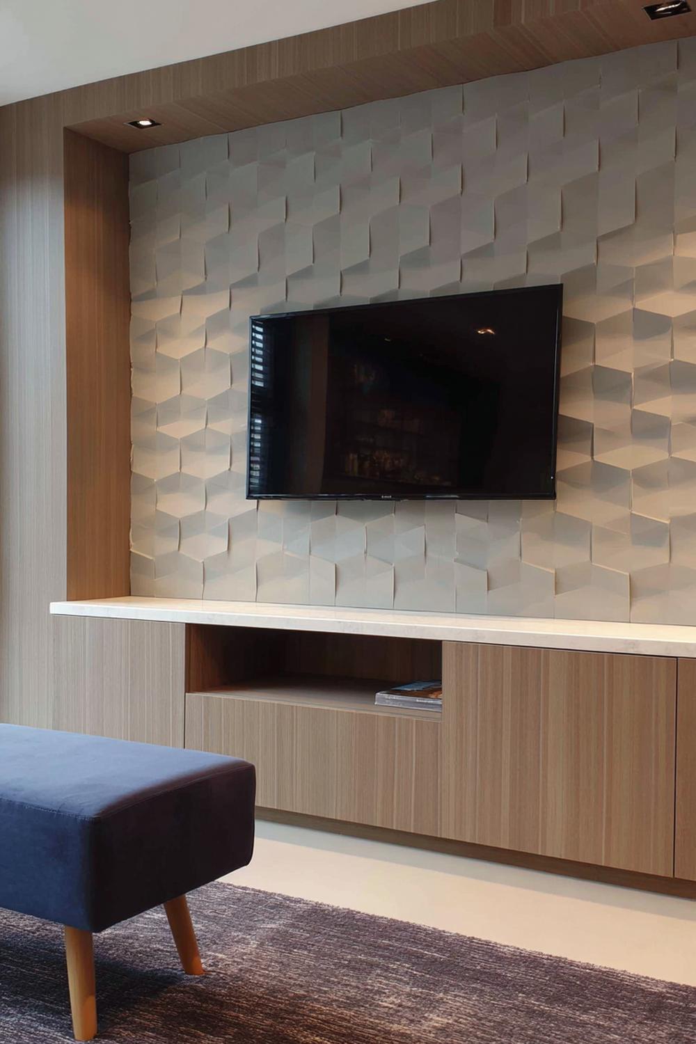 7. Tv wand ontwerp met akoestische panelen en warme woltextuur